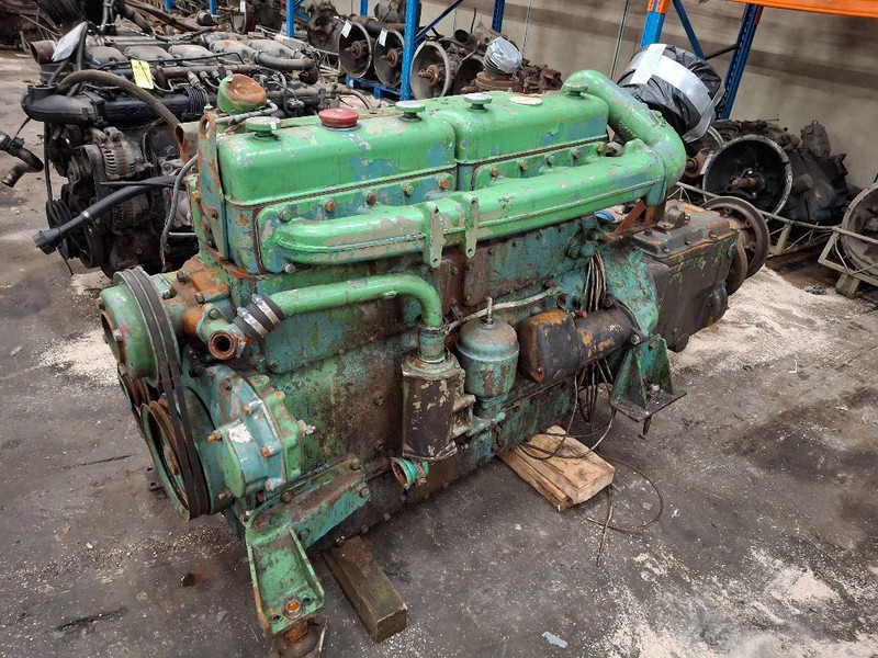 Scania 111 - Motor: 1 kép. Scania 111 - Motor: 1 kép.