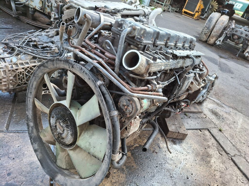 Scania DC1101 - 340HP (114) - Motor: 1 kép. Scania DC1101 - 340HP (114) - Motor: 1 kép.