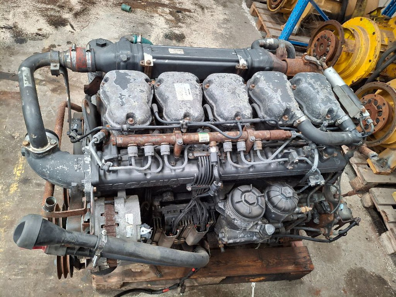 Scania DC9 - Motor: 2 kép. Scania DC9 - Motor: 2 kép.