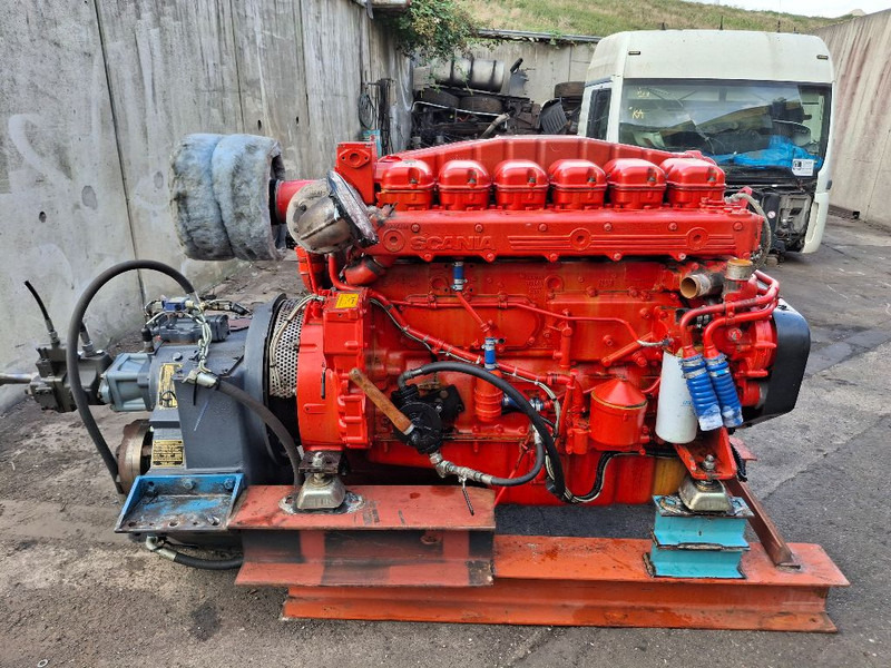 Scania DI12 59M - Motor: 2 kép. Scania DI12 59M - Motor: 2 kép.