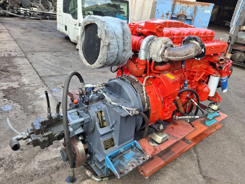 Scania DI12 59M - Motor: 3 kép. Scania DI12 59M - Motor: 3 kép.