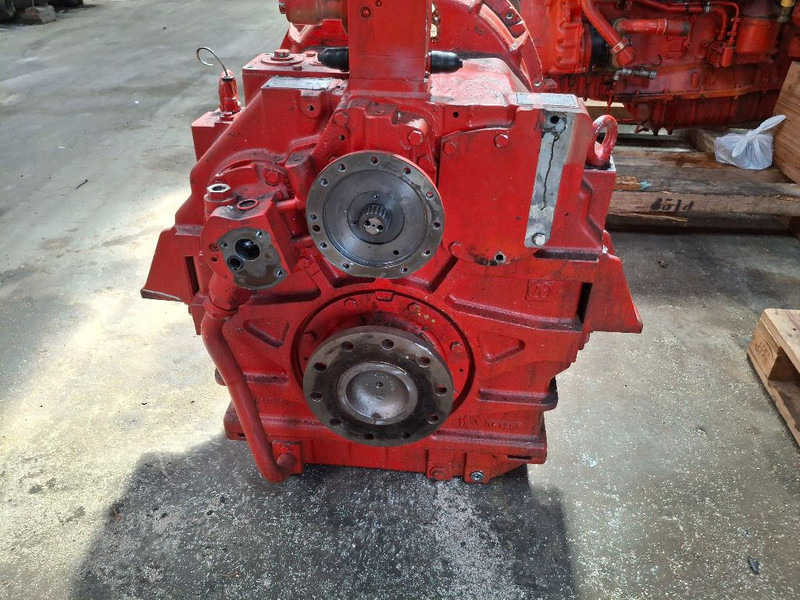 Scania DI13 080M - Motor: 3 kép. Scania DI13 080M - Motor: 3 kép.