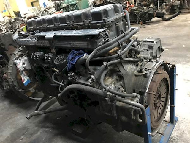 Scania DT1212 - 420HP (R420) - Motor: 2 kép. Scania DT1212 - 420HP (R420) - Motor: 2 kép.