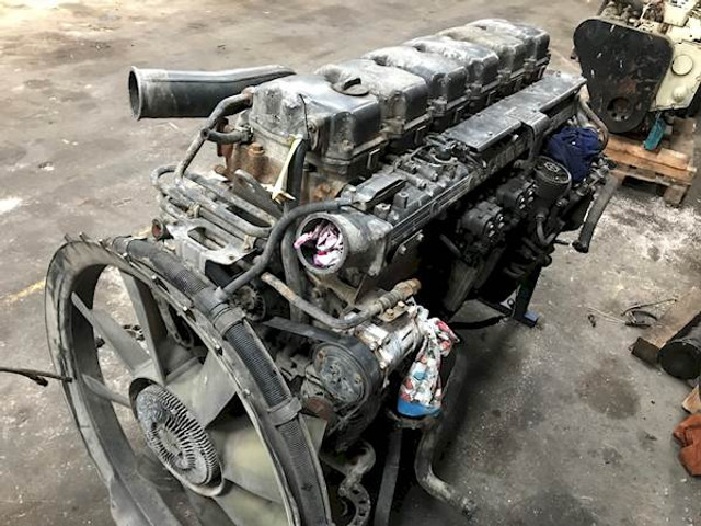 Scania DT1212 - 420HP (R420) - Motor: 3 kép. Scania DT1212 - 420HP (R420) - Motor: 3 kép.