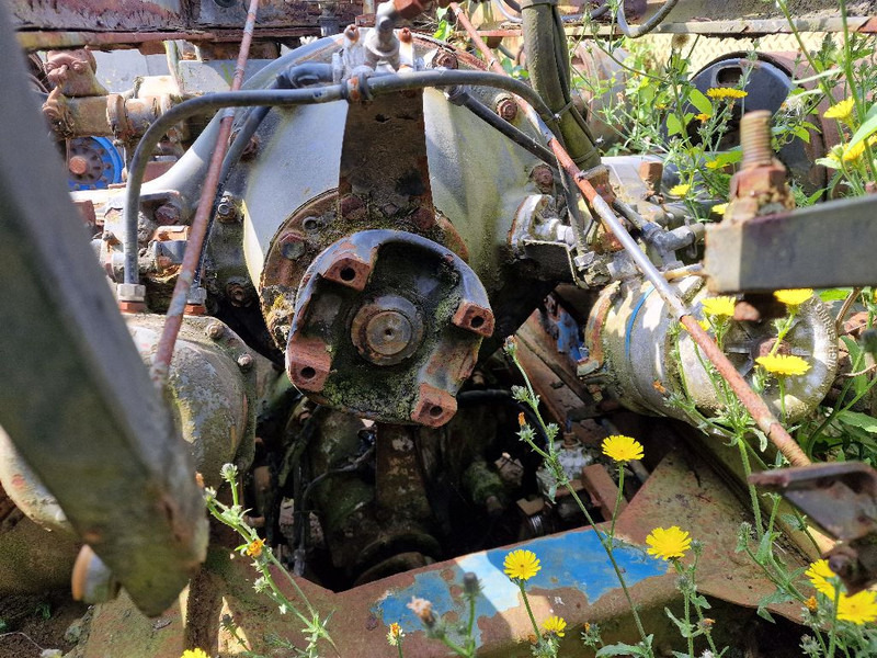 Scania - Tengely és alkatrészek: 4 kép. Scania - Tengely és alkatrészek: 4 kép.