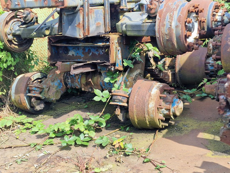 Scania - Tengely és alkatrészek: 2 kép. Scania - Tengely és alkatrészek: 2 kép.