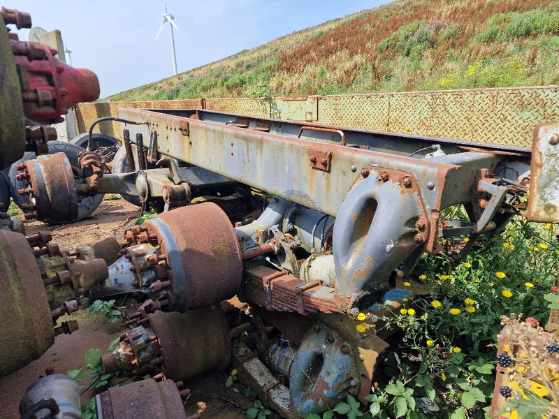 Scania - Tengely és alkatrészek: 2 kép. Scania - Tengely és alkatrészek: 2 kép.