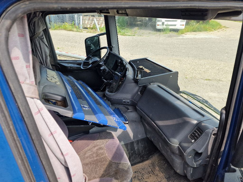 Scania R124 SLEEPER CAB - Fülke és belső tér: 5 kép. Scania R124 SLEEPER CAB - Fülke és belső tér: 5 kép.