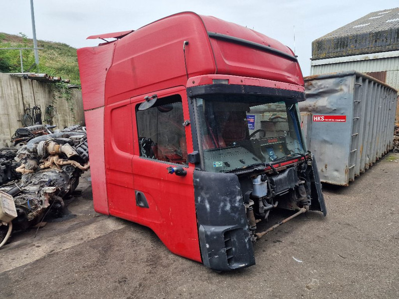 Scania R124 topline cabin - Fülke és belső tér: 1 kép. Scania R124 topline cabin - Fülke és belső tér: 1 kép.