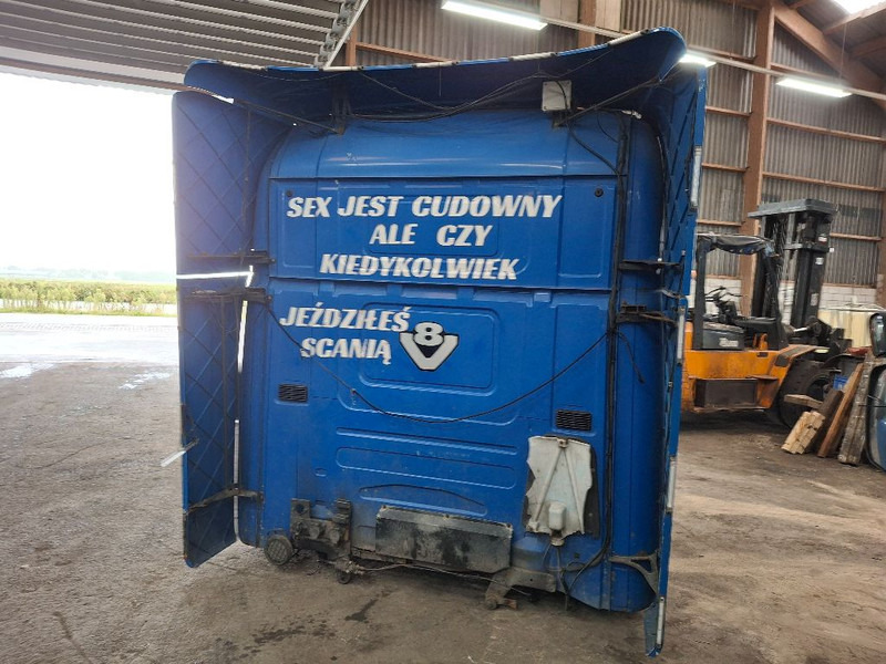 Scania R124 topline cabin - Fülke és belső tér: 4 kép. Scania R124 topline cabin - Fülke és belső tér: 4 kép.