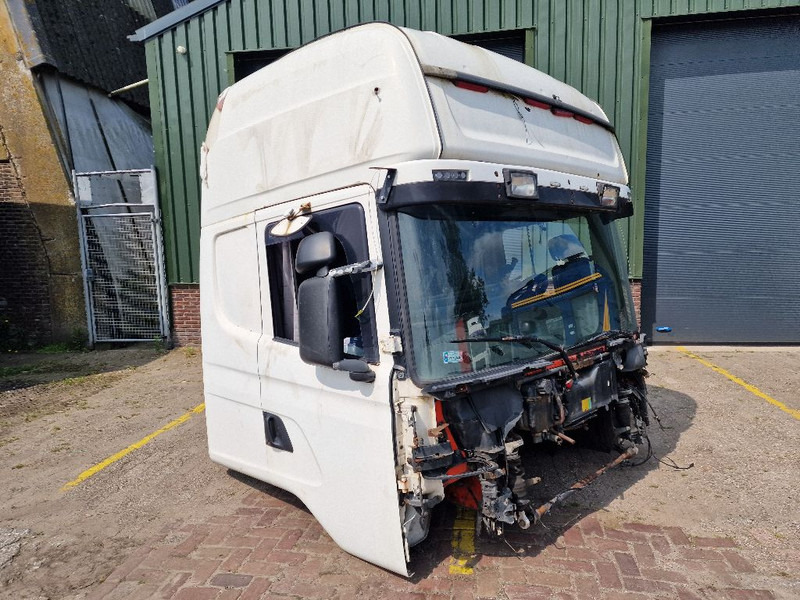 Scania R124 topline cabin - Fülke és belső tér: 1 kép. Scania R124 topline cabin - Fülke és belső tér: 1 kép.