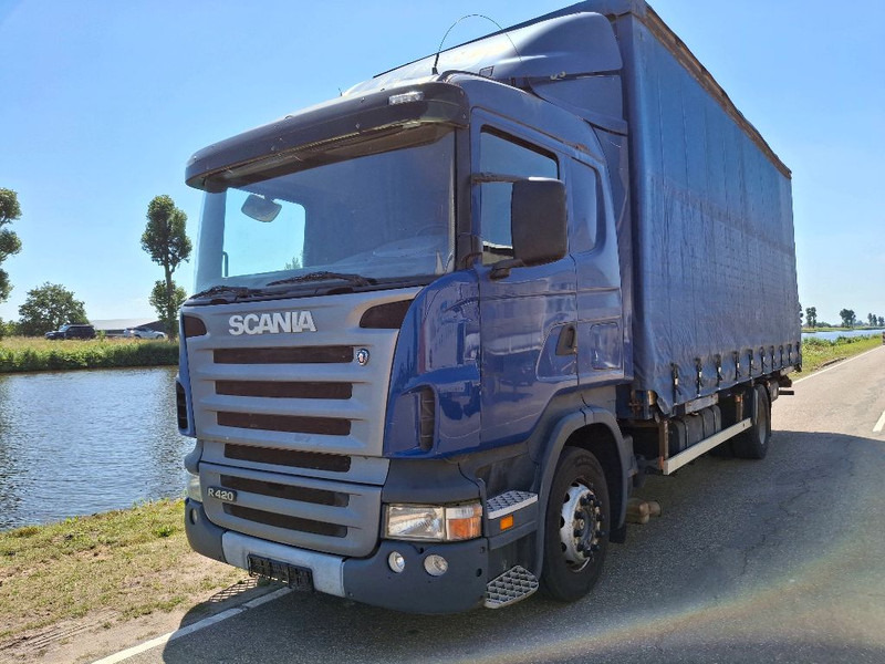 Scania R420 - Dobozos felépítményű teherautó: 1 kép. Scania R420 - Dobozos felépítményű teherautó: 1 kép.