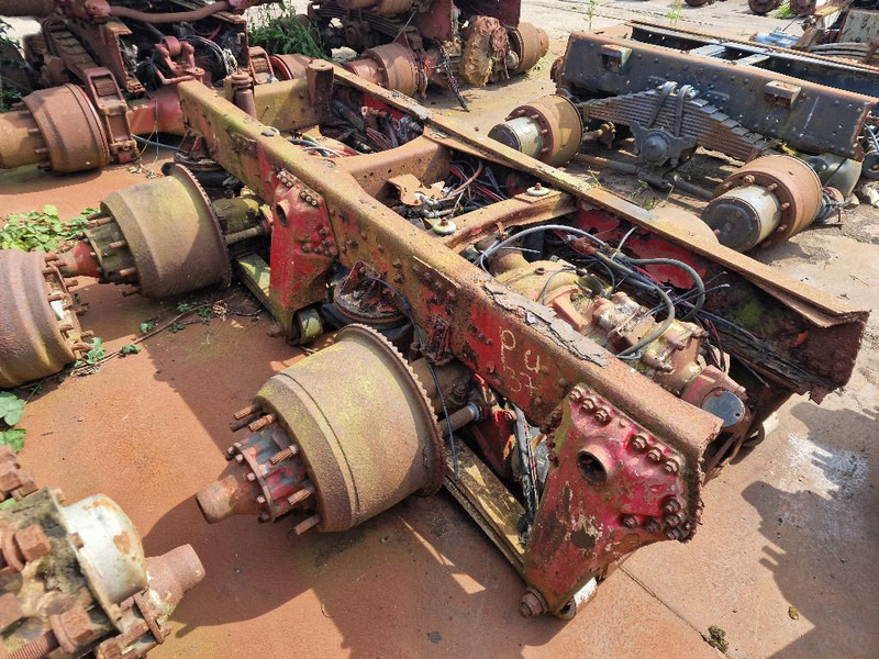 Scania RB652/RB653 - Tengely és alkatrészek: 4 kép. Scania RB652/RB653 - Tengely és alkatrészek: 4 kép.