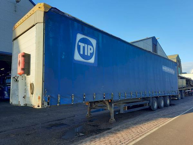 Schmitz Cargobull S01 - Ponyvás félpótkocsi: 1 kép. Schmitz Cargobull S01 - Ponyvás félpótkocsi: 1 kép.