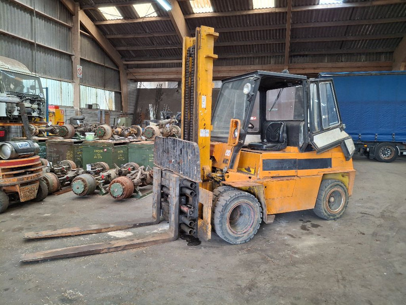 Steinbock DFG7,5F/340 - Villás targonca: 2 kép. Steinbock DFG7,5F/340 - Villás targonca: 2 kép.