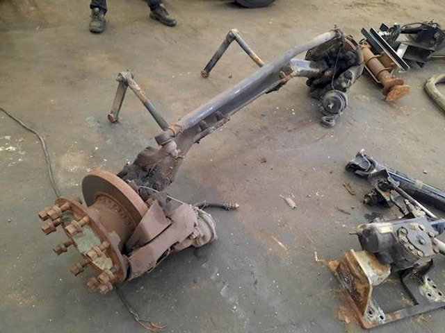 Volvo FAT7.5 - Első tengely - Teherautó: 3 kép. Volvo FAT7.5 - Első tengely - Teherautó: 3 kép.