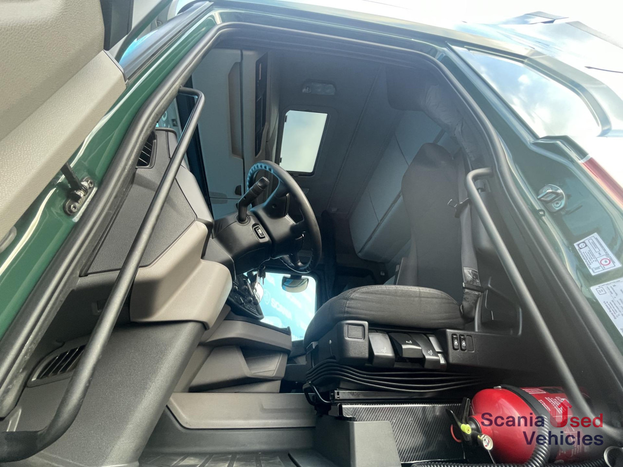 SCANIA R 450 A4x2NA DIFF-L RETARDER ADR-FL PARK AIRCO - Nyergesvontató: 4 kép. SCANIA R 450 A4x2NA DIFF-L RETARDER ADR-FL PARK AIRCO - Nyergesvontató: 4 kép.