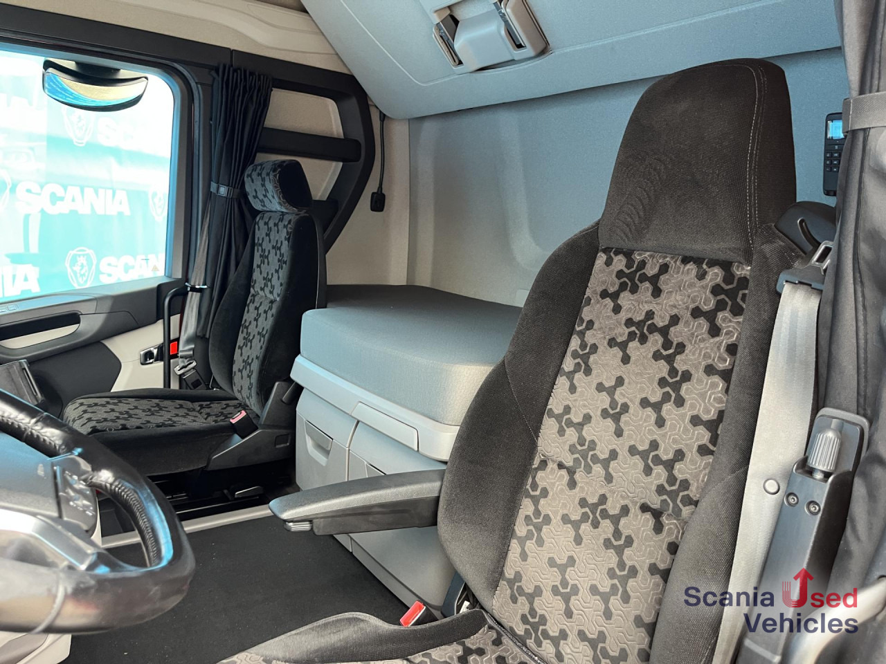 SCANIA R 500 A4x2NA RETARDER LED NAVI PTO - Nyergesvontató: 3 kép. SCANIA R 500 A4x2NA RETARDER LED NAVI PTO - Nyergesvontató: 3 kép.