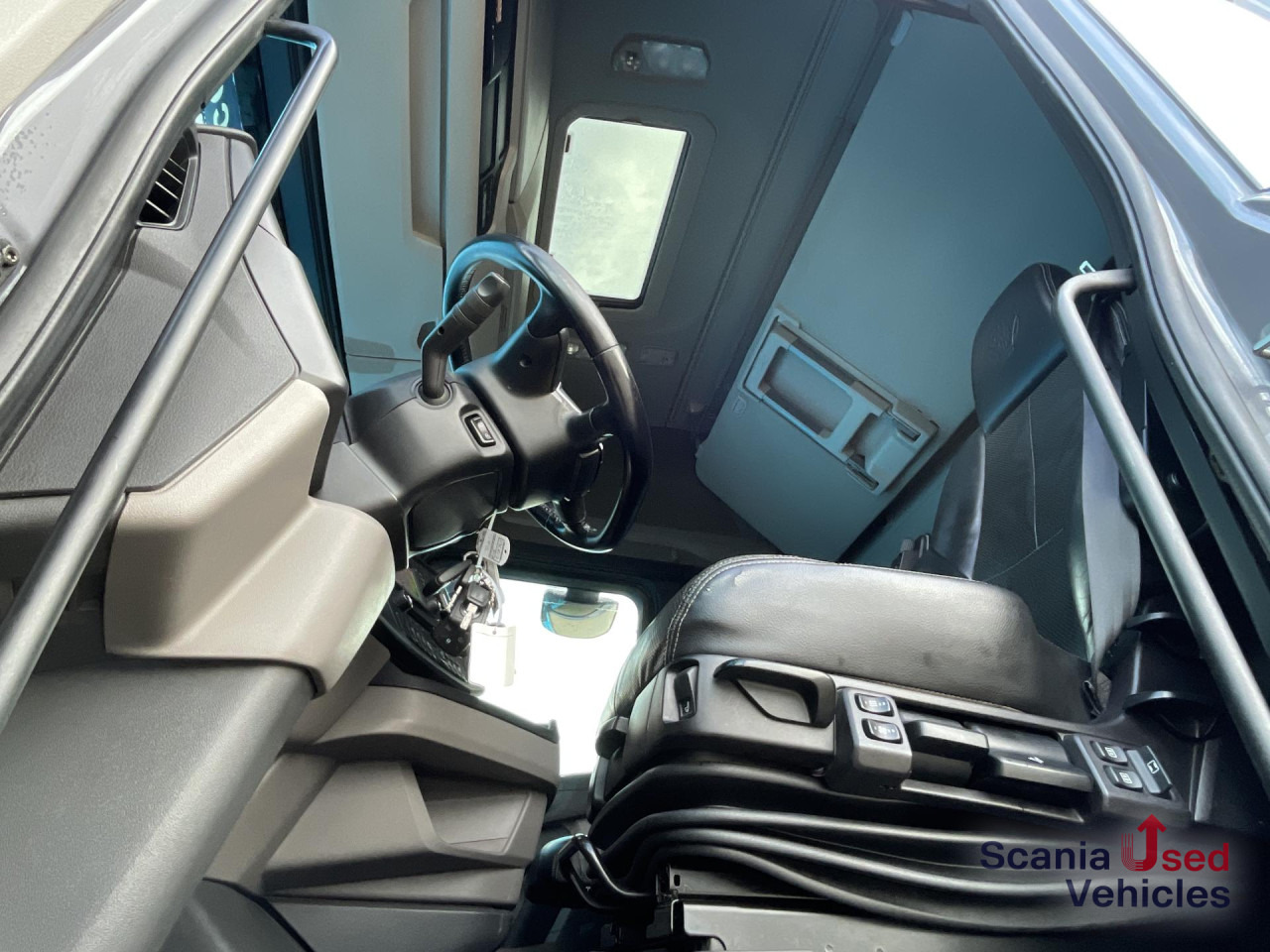 Nyergesvontató SCANIA S 500 A6x2/4NB RETARDER FULL AIR P-AIRCO ACC: 7 kép. Nyergesvontató SCANIA S 500 A6x2/4NB RETARDER FULL AIR P-AIRCO ACC: 7 kép.