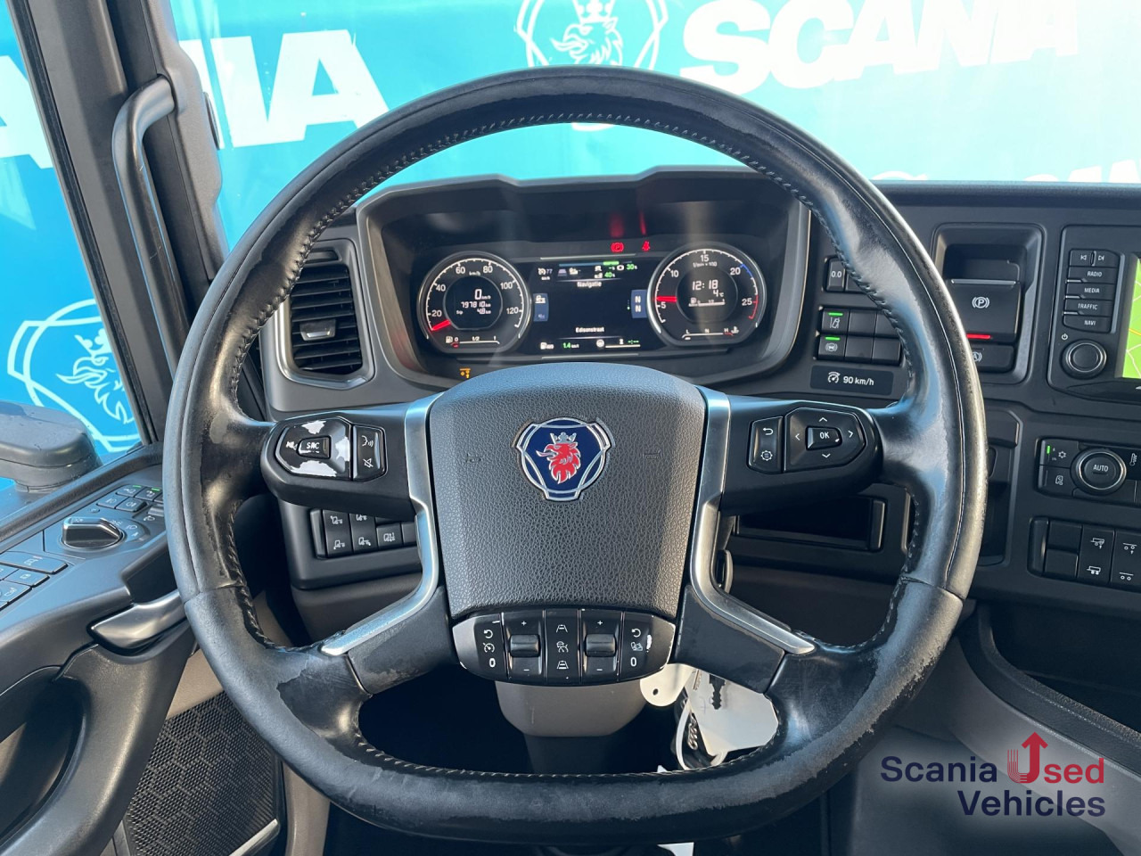 SCANIA S 500 A6x2/4NB RETARDER FULL AIR P-AIRCO ACC - Nyergesvontató: 2 kép. SCANIA S 500 A6x2/4NB RETARDER FULL AIR P-AIRCO ACC - Nyergesvontató: 2 kép.