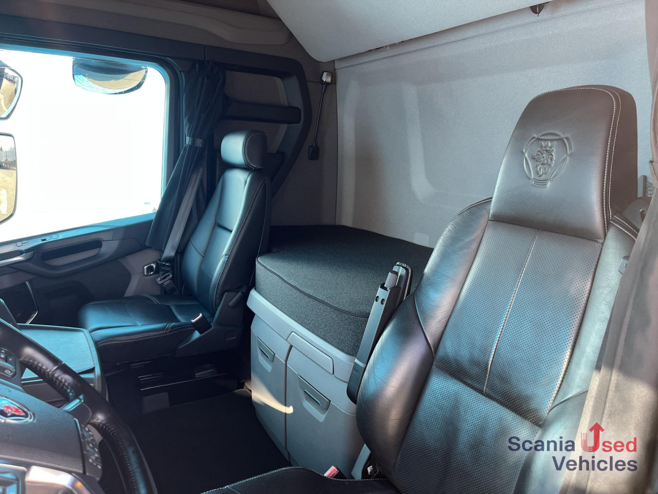 SCANIA S 500 A6x2/4NB RETARDER P-AIRCO FULL-AIR SMART2 - Nyergesvontató: 3 kép. SCANIA S 500 A6x2/4NB RETARDER P-AIRCO FULL-AIR SMART2 - Nyergesvontató: 3 kép.