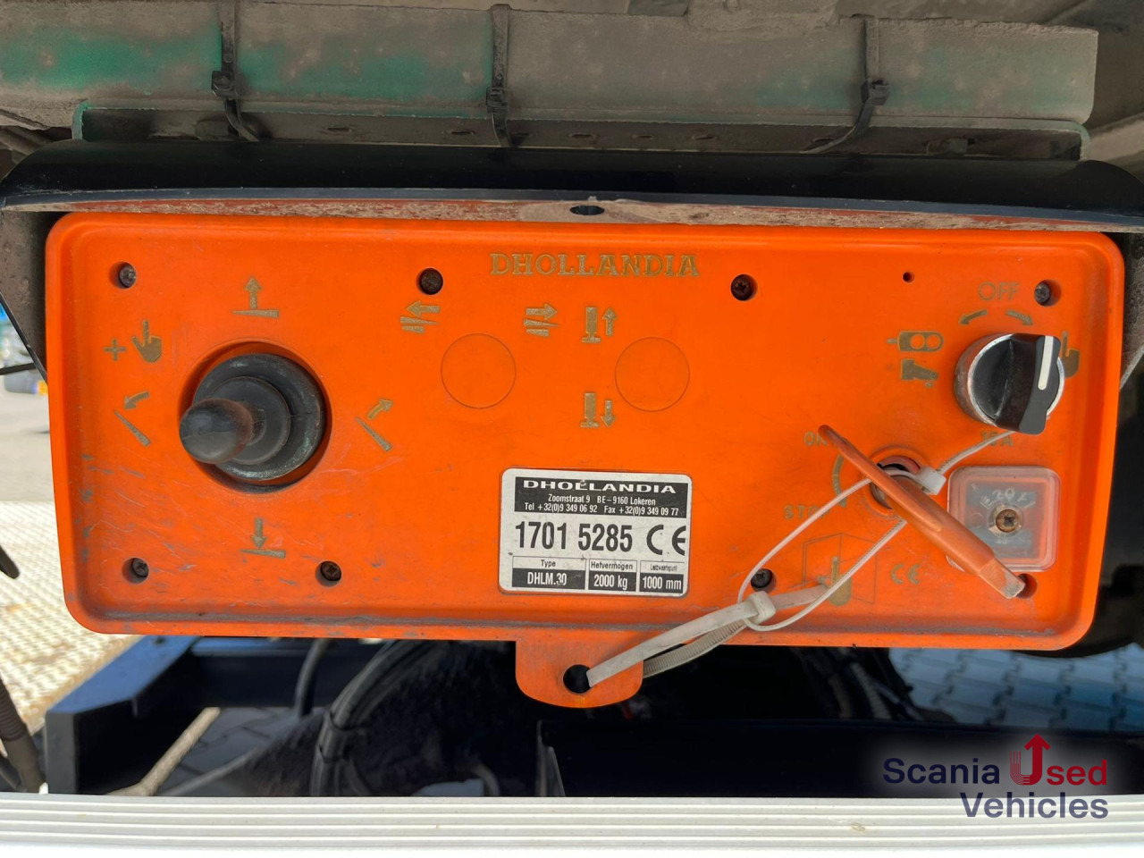 SCANIA P 320 DB6x2*4MNB RETARDER FULL AIR 8T TAIL LIFT 2T - Dobozos felépítményű teherautó: 3 kép. SCANIA P 320 DB6x2*4MNB RETARDER FULL AIR 8T TAIL LIFT 2T - Dobozos felépítményű teherautó: 3 kép.
