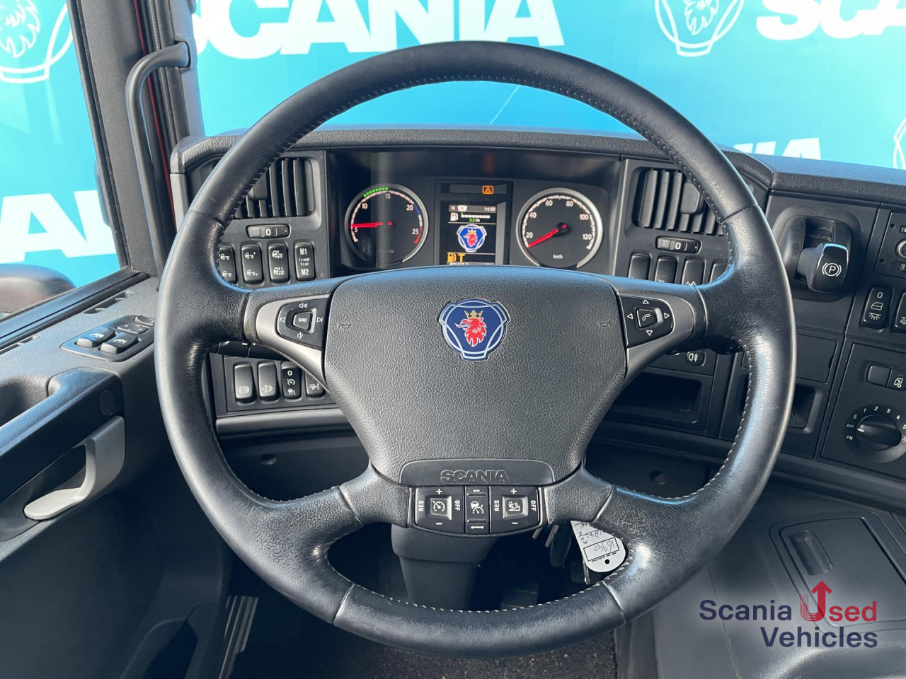 Dobozos felépítményű teherautó SCANIA P 370 LB4x2MNB RETARDER FULL AIR 705X245X235: 7 kép.