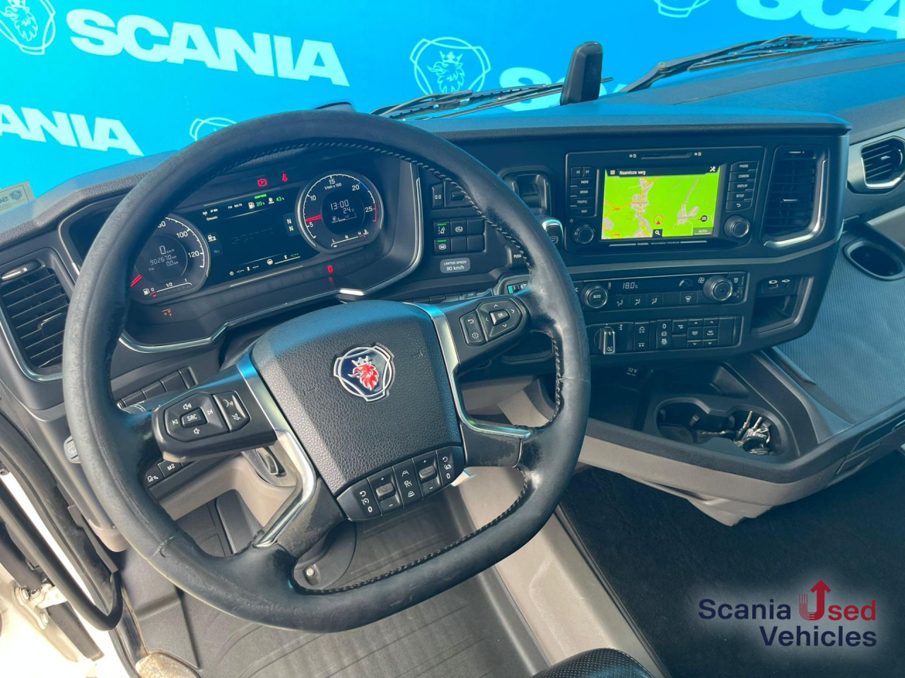 SCANIA R 500 B6x2NB HOOKLIFT 20T RETARDER FULL-AIR 9T - Alvaz teherautó: 5 kép. SCANIA R 500 B6x2NB HOOKLIFT 20T RETARDER FULL-AIR 9T - Alvaz teherautó: 5 kép.