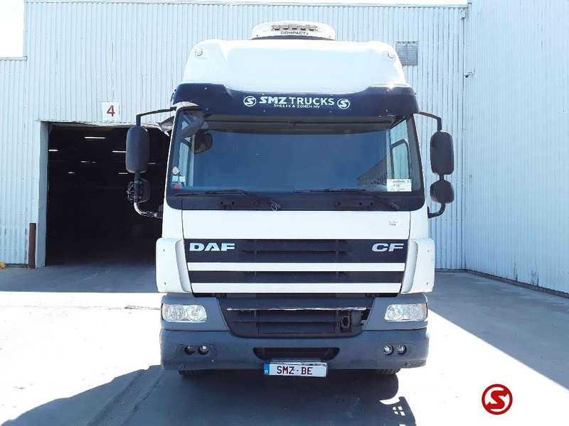 DAF 75 CF 310 manual - Alvaz teherautó: 2 kép. DAF 75 CF 310 manual - Alvaz teherautó: 2 kép.