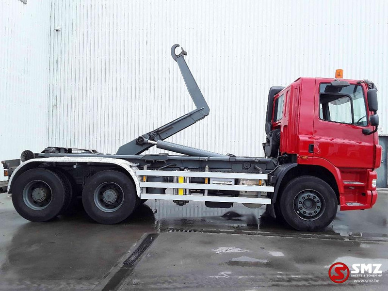 DAF 85 CF 410 6x4 - Cserefelépítményes teherautó: 4 kép. DAF 85 CF 410 6x4 - Cserefelépítményes teherautó: 4 kép.