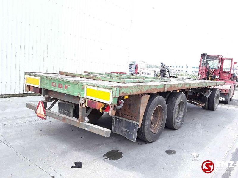 DAF Aanhangwagen blad-lames hooiwagen - Platós pótkocsi: 4 kép. DAF Aanhangwagen blad-lames hooiwagen - Platós pótkocsi: 4 kép.