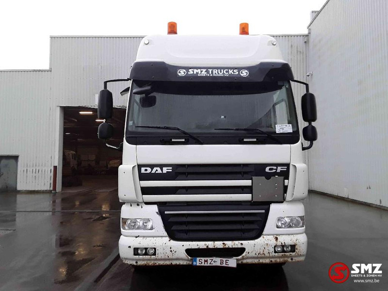 DAF CF 460 - Konténerszállító: 2 kép. DAF CF 460 - Konténerszállító: 2 kép.