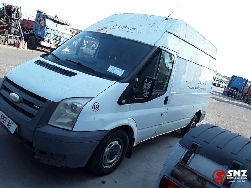 Ford Transit - Dobozos kisteherautó: 5 kép. Ford Transit - Dobozos kisteherautó: 5 kép.