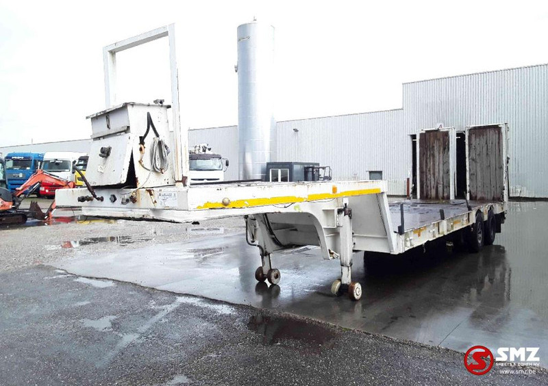 Fruehauf Oplegger - Félpótkocsi mélybölcsős: 3 kép. Fruehauf Oplegger - Félpótkocsi mélybölcsős: 3 kép.