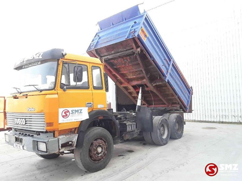 Iveco 260 260.34 v8 - Billenőplatós teherautó: 4 kép. Iveco 260 260.34 v8 - Billenőplatós teherautó: 4 kép.