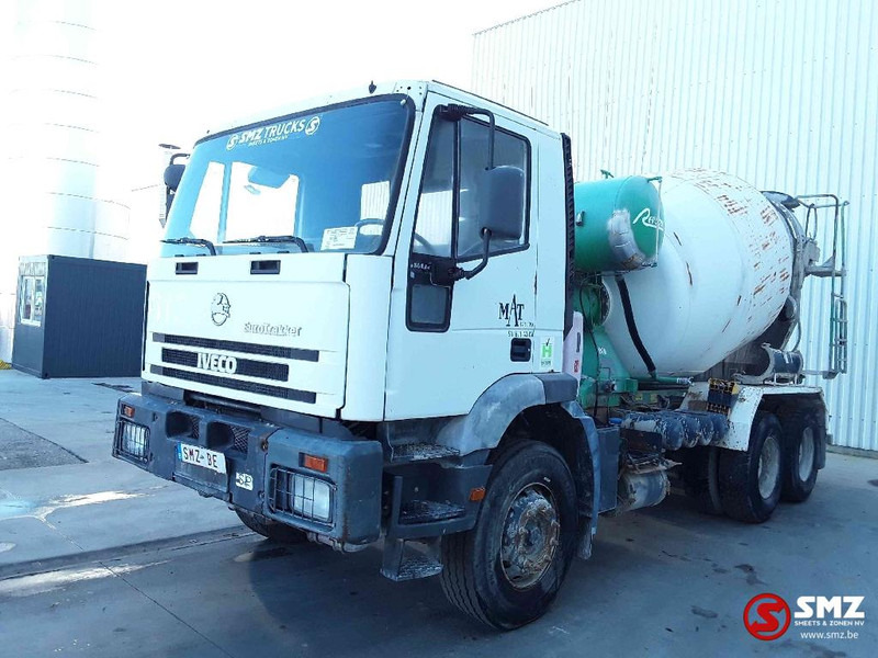Iveco Eurotrakker 260 E 34 manual pump - Betonmixer: 2 kép. Iveco Eurotrakker 260 E 34 manual pump - Betonmixer: 2 kép.
