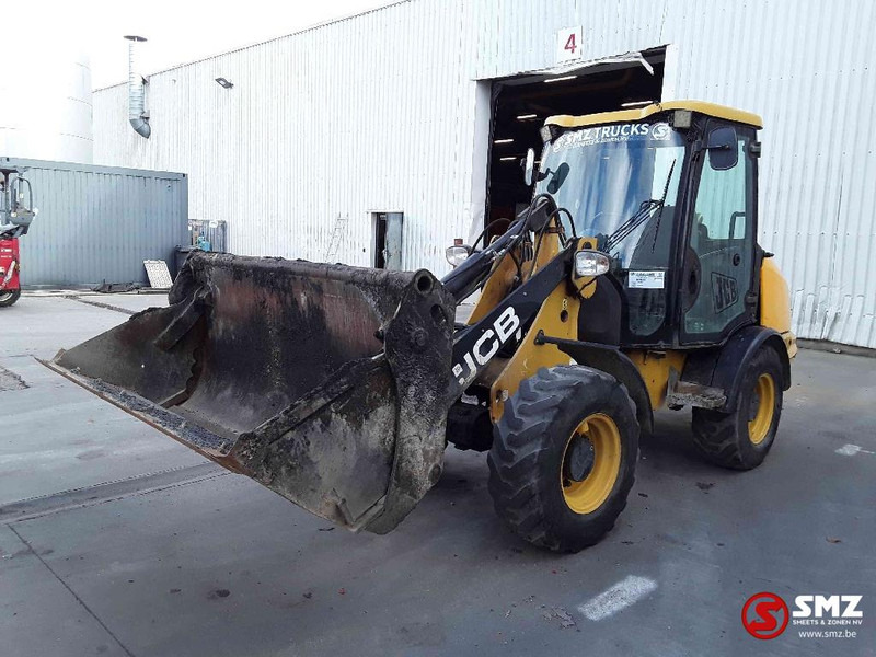 JCB 406 3892 h - Gumikerekes homlokrakodó: 3 kép. JCB 406 3892 h - Gumikerekes homlokrakodó: 3 kép.