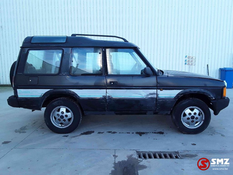 Land Rover Defender - Autó: 4 kép. Land Rover Defender - Autó: 4 kép.
