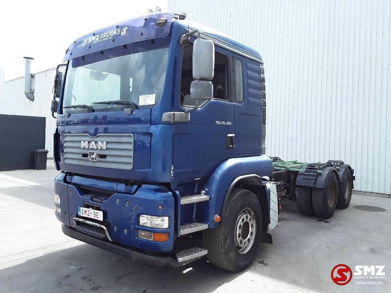 MAN TGA 26.480 6x4 manual - Alvaz teherautó: 3 kép. MAN TGA 26.480 6x4 manual - Alvaz teherautó: 3 kép.