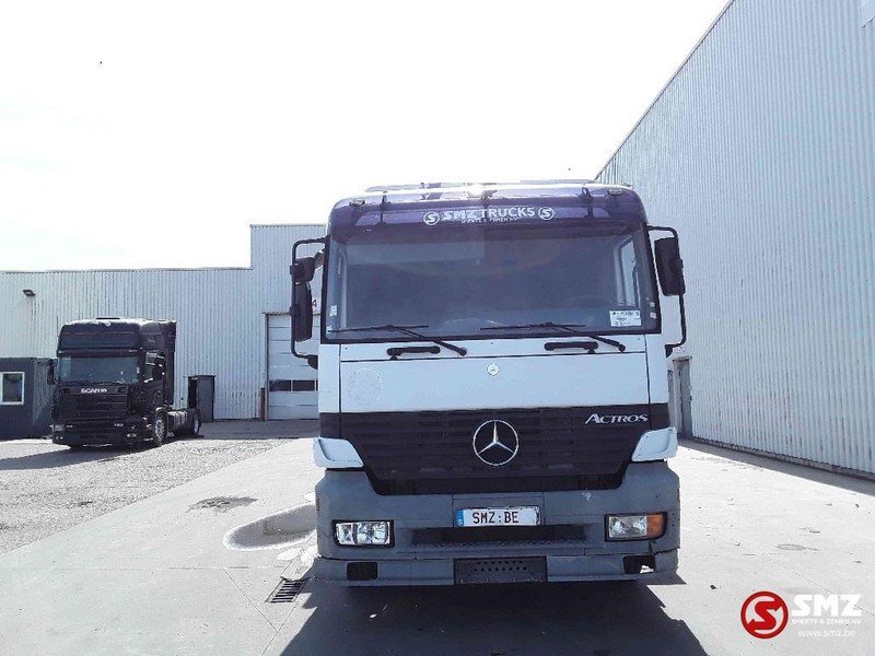 Mercedes-Benz Actros 1831 165000km lames - Platós teherautó: 2 kép. Mercedes-Benz Actros 1831 165000km lames - Platós teherautó: 2 kép.