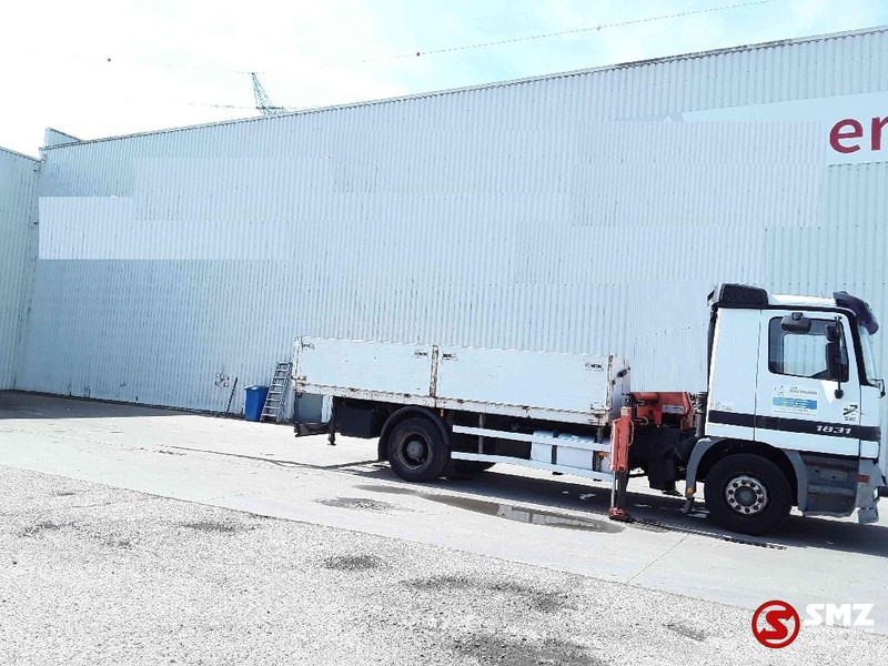 Mercedes-Benz Actros 1831 165000km lames - Platós teherautó: 4 kép. Mercedes-Benz Actros 1831 165000km lames - Platós teherautó: 4 kép.