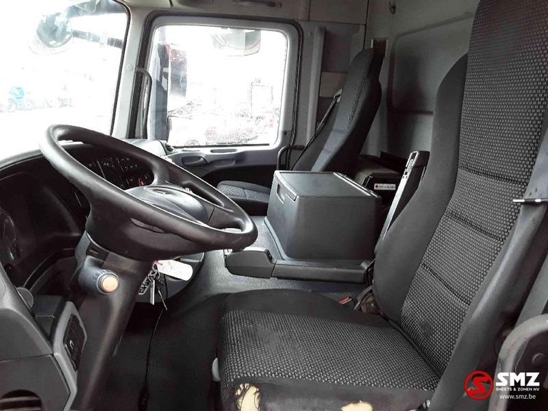 Mercedes-Benz Actros 1836 - Dobozos felépítményű teherautó: 5 kép. Mercedes-Benz Actros 1836 - Dobozos felépítményű teherautó: 5 kép.