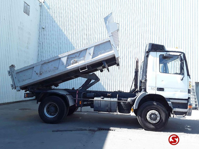 Mercedes-Benz Actros 2031 Lames manual - Billenőplatós teherautó: 4 kép. Mercedes-Benz Actros 2031 Lames manual - Billenőplatós teherautó: 4 kép.