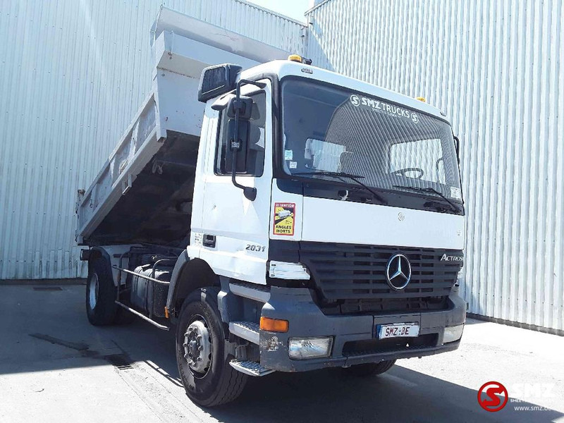 Mercedes-Benz Actros 2031 Lames manual - Billenőplatós teherautó: 1 kép. Mercedes-Benz Actros 2031 Lames manual - Billenőplatós teherautó: 1 kép.