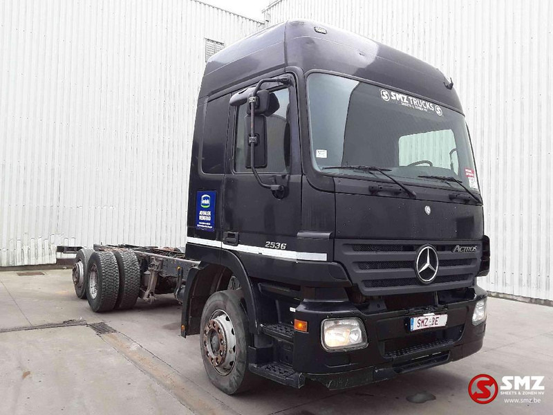 Mercedes-Benz Actros 2536 - Alvaz teherautó: 1 kép. Mercedes-Benz Actros 2536 - Alvaz teherautó: 1 kép.