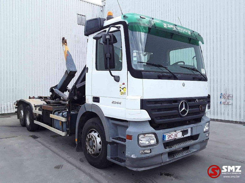 Mercedes-Benz Actros 2544 hiab 102.2 remote hook retarder - Cserefelépítményes teherautó, Darus autó: 1 kép. Mercedes-Benz Actros 2544 hiab 102.2 remote hook retarder - Cserefelépítményes teherautó, Darus autó: 1 kép.