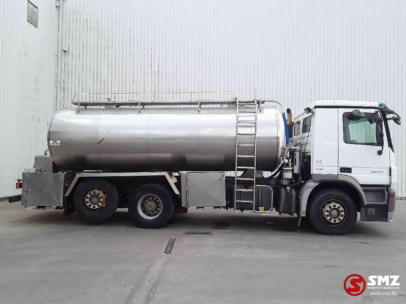 Mercedes-Benz Actros 2544 inox tank - 15.000 liter - retarder - Tartályos teherautó: 4 kép. Mercedes-Benz Actros 2544 inox tank - 15.000 liter - retarder - Tartályos teherautó: 4 kép.