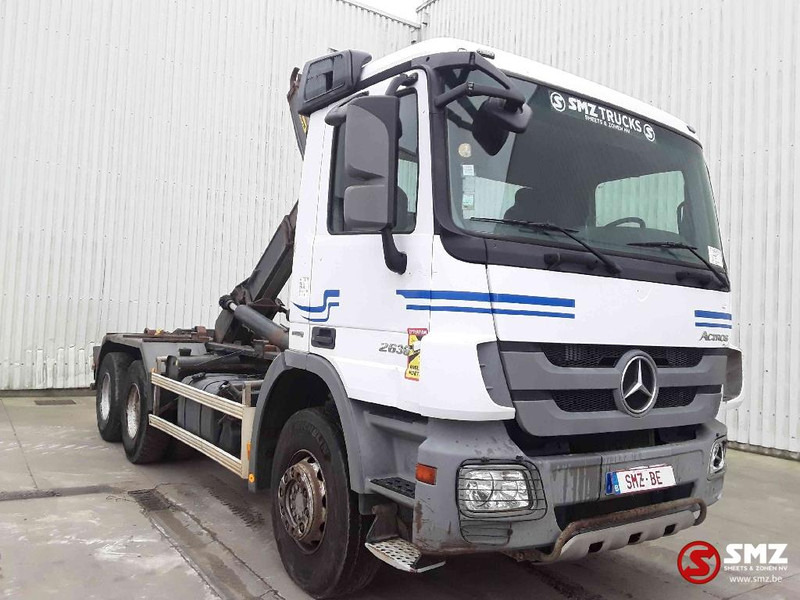 Mercedes-Benz Actros 2636 6x4 manual - Cserefelépítményes teherautó: 1 kép. Mercedes-Benz Actros 2636 6x4 manual - Cserefelépítményes teherautó: 1 kép.