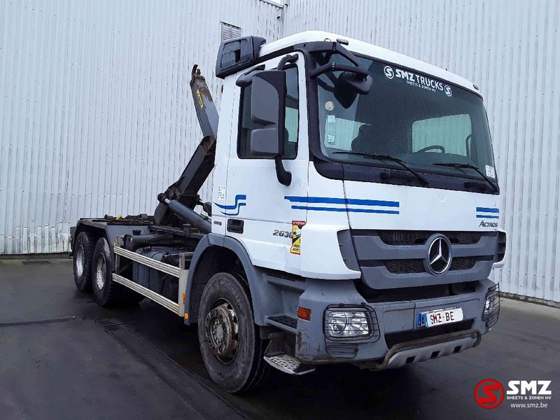 Mercedes-Benz Actros 2636 6x4 manual - Cserefelépítményes teherautó: 1 kép. Mercedes-Benz Actros 2636 6x4 manual - Cserefelépítményes teherautó: 1 kép.