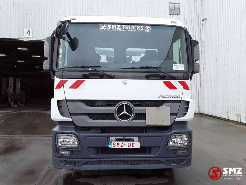 Mercedes-Benz Actros 2641 6x4 - Cserefelépítményes teherautó: 2 kép. Mercedes-Benz Actros 2641 6x4 - Cserefelépítményes teherautó: 2 kép.